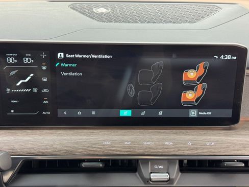 Used 2024 Kia EV9 Land image 29