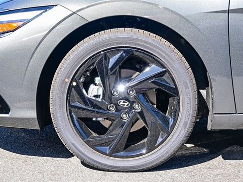 New 2026 Hyundai Elantra SEL Sport image 11
