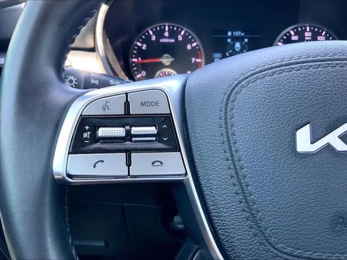 Certified 2022 Kia Telluride S FWD image 23