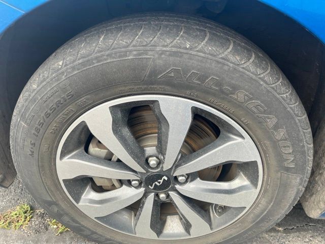 Certified 2022 Kia Rio S w/ Technology Package FWD image 12