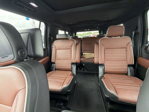Used 2023 GMC Yukon XL Denali Ultimate w/ LPO, Floor Liner Package AWD/4WD image 29
