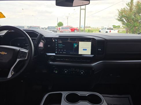 Used 2024 Chevrolet Silverado 1500 LT image 16