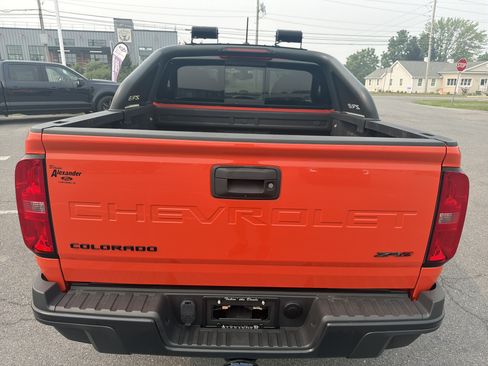 Used 2022 Chevrolet Colorado ZR2 w/ ZR2 Dusk Special Edition AWD/4WD image 4