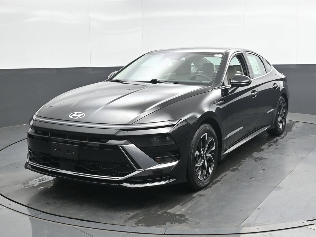 Used 2025 Hyundai Sonata SEL FWD image 6