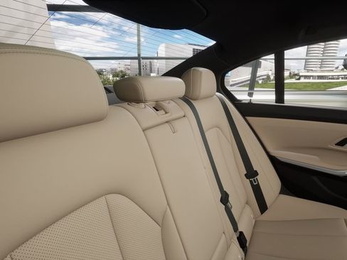 New 2026 BMW 330i Sedan w/ Convenience Package image 40