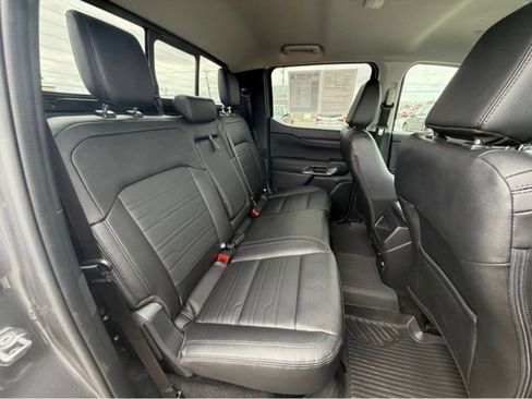 Used 2025 Ford Ranger Lariat w/ Black Appearance Package RWD image 35