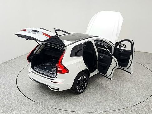 New 2026 Volvo XC60 T8 Plus w/ Climate Package AWD/4WD image 40