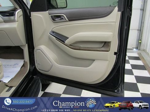 Used 2018 GMC Yukon XL Denali w/ Open Road Package AWD/4WD image 53
