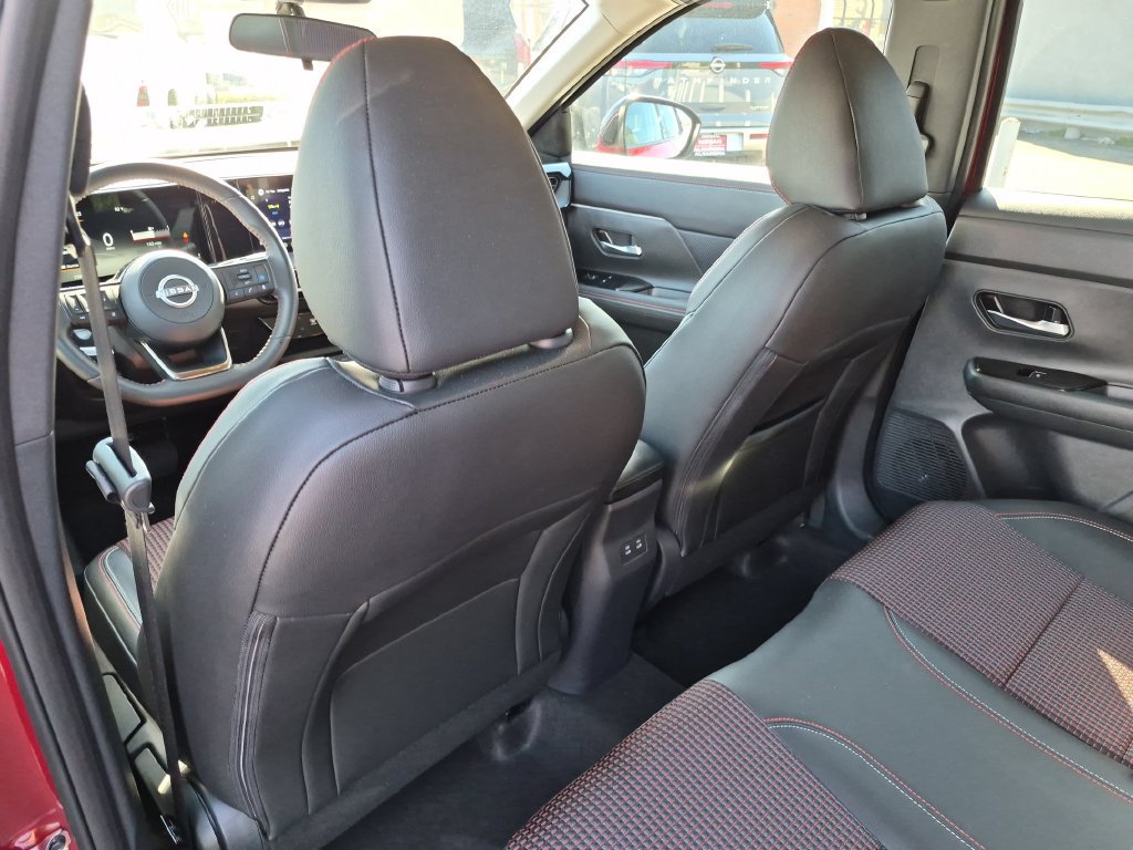 Certified 2026 Nissan Kicks SR w/ Cold Weather Package AWD/4WD image 24