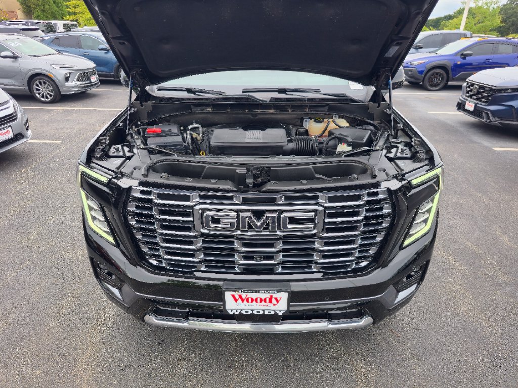 Certified 2025 GMC Yukon Denali Ultimate AWD/4WD image 30