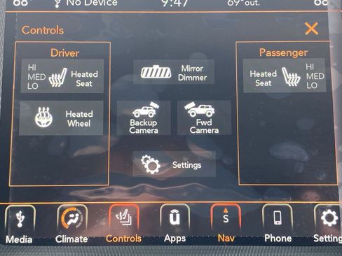 Used 2022 Jeep Wrangler Unlimited Rubicon w/ Xtreme Recon 35" Tire Package image 30