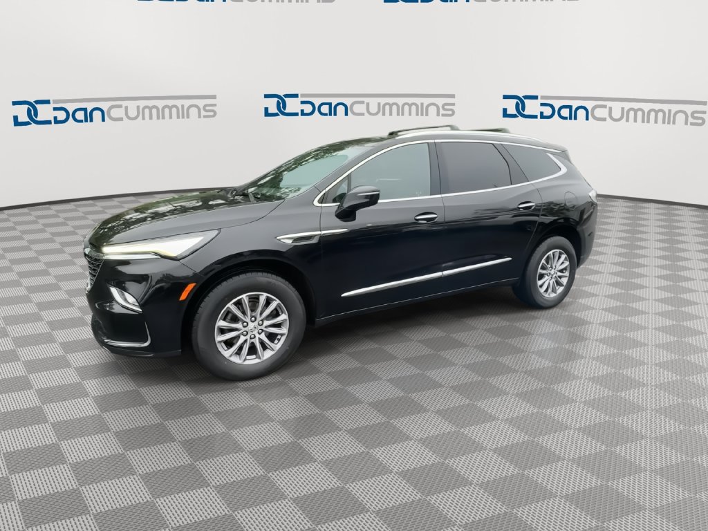 Used 2023 Buick Enclave Essence FWD image 4