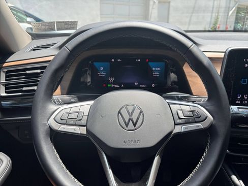 Used 2026 Volkswagen Atlas SE FWD image 26