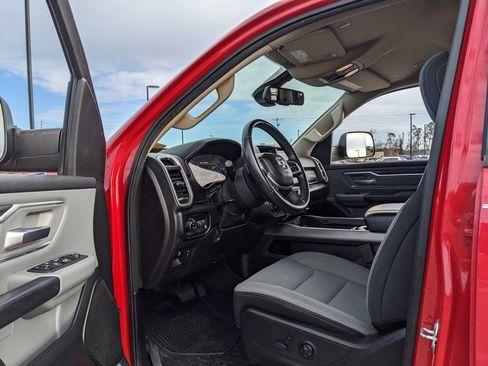 Used 2019 RAM 1500 Big Horn image 32