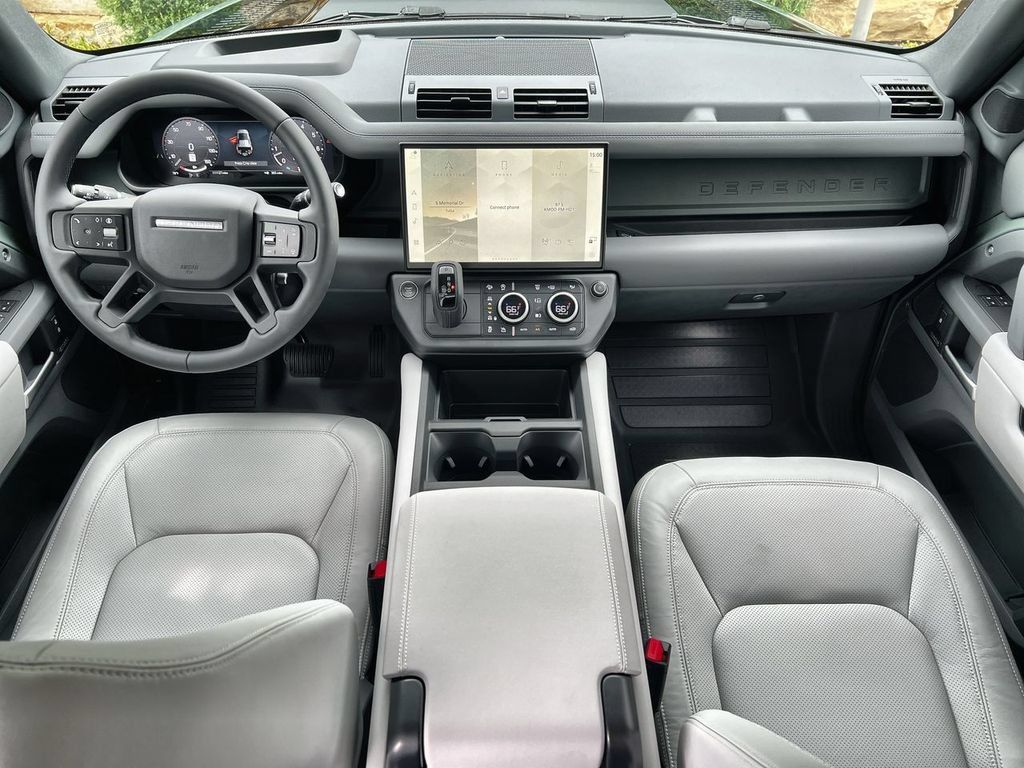 New 2026 Land Rover Defender 110 AWD/4WD image 12