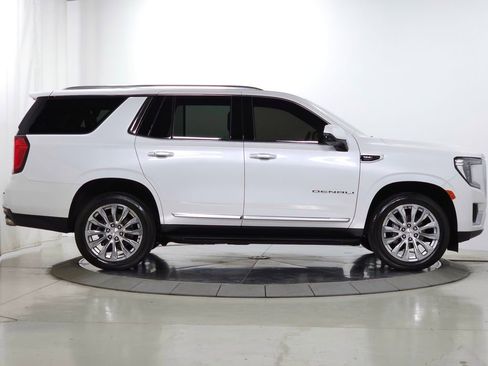 Used 2024 GMC Yukon Denali image 11