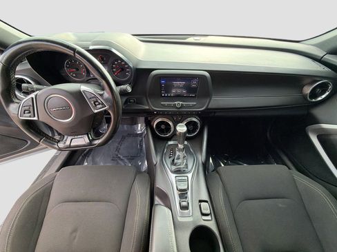 Used 2020 Chevrolet Camaro LT image 16
