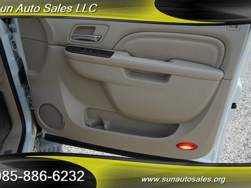 Used 2014 Cadillac Escalade Premium RWD image 23