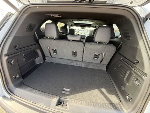 New 2026 GMC Acadia AT4 w/ Super Cruise Package image 40