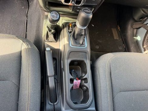 Used 2024 Jeep Gladiator Sport AWD/4WD image 14