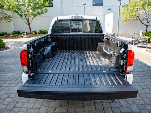 Used 2018 Toyota Tacoma SR w/ SR Convenience Package RWD image 37