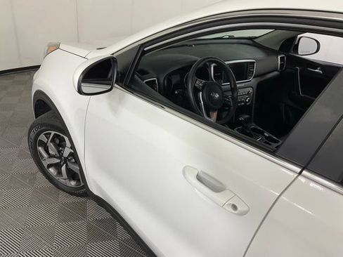 Used 2020 Kia Sportage LX FWD image 39