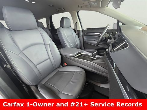 Used 2020 Buick Enclave Essence image 3