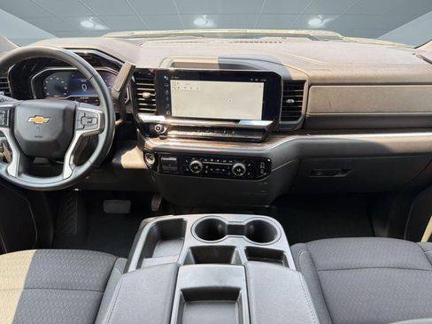 Used 2024 Chevrolet Silverado 2500 LT AWD/4WD image 13