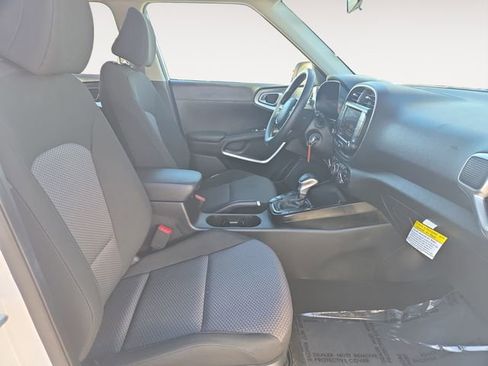 Used 2024 Kia Soul LX w/ Option Group 015 image 15
