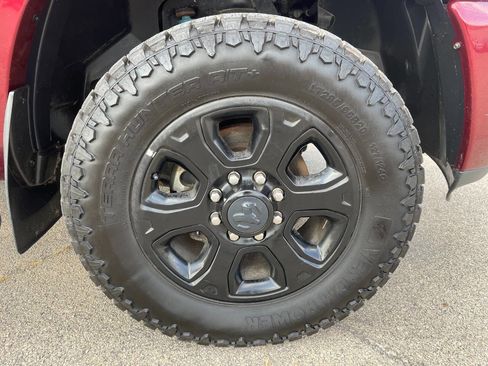 Used 2018 RAM 2500 Laramie w/ Sport Appearance Group image 10