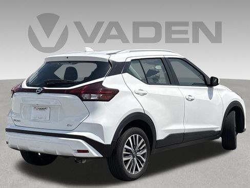 Used 2024 Nissan Kicks SV FWD image 18