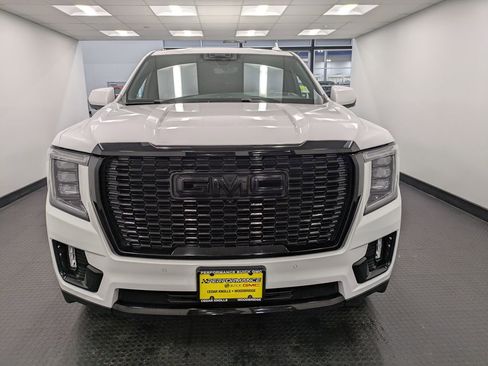 Used 2021 GMC Yukon Denali w/ Denali Ultimate Package image 2