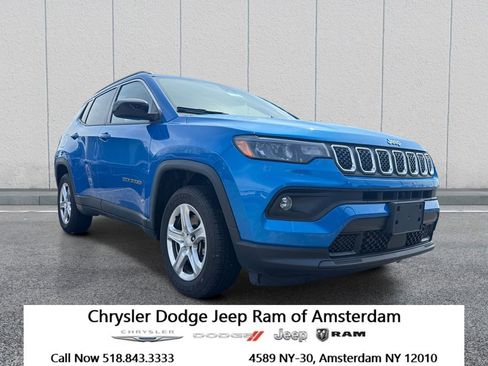 Used 2023 Jeep Compass Latitude w/ Convenience Group image 1