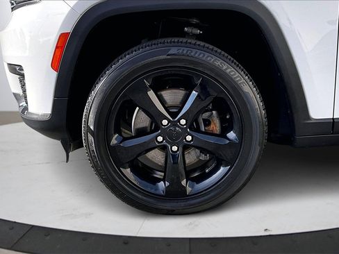 Certified 2022 Jeep Grand Cherokee L Limited image 35