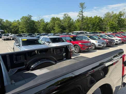 Used 2024 Ford F350 Platinum w/ FX4 Off-Road Package AWD/4WD image 14