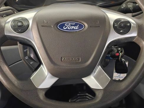 Used 2018 Ford Transit 250 130 Medium Roof RWD image 5