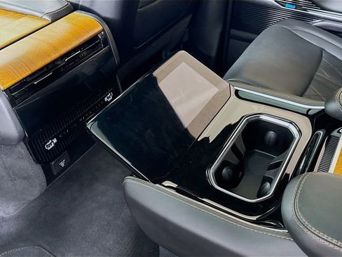 Used 2022 Jeep Grand Wagoneer Series III image 27