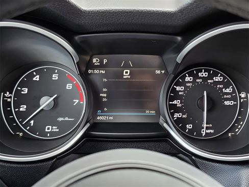 Used 2022 Alfa Romeo Stelvio Sprint image 27