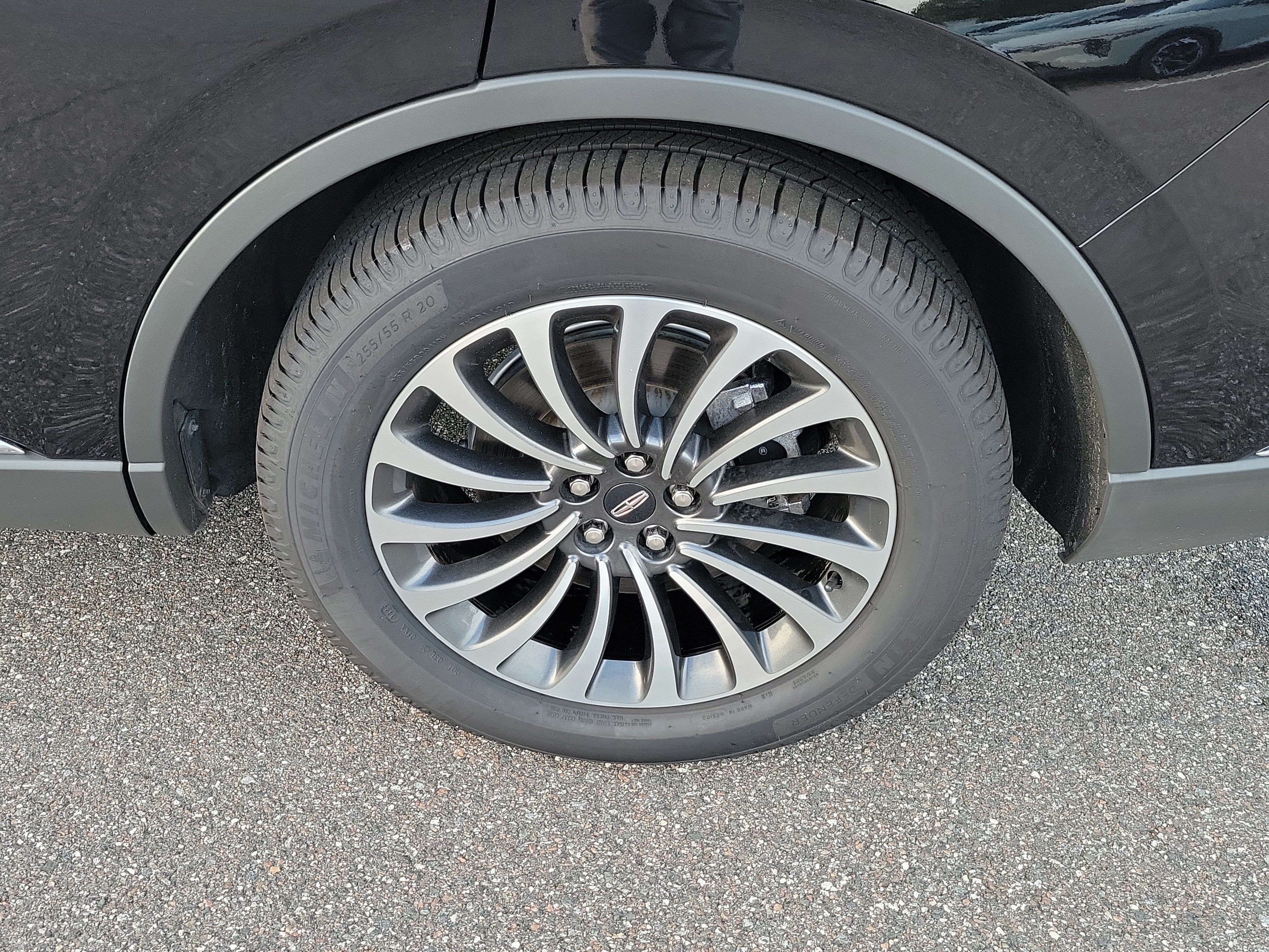 Used 2022 Lincoln Aviator Reserve RWD image 40