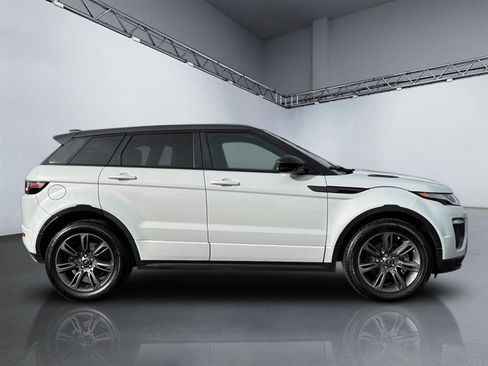 Used 2018 Land Rover Range Rover Evoque Landmark Edition image 3