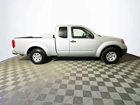Used 2015 Nissan Frontier S RWD image 9