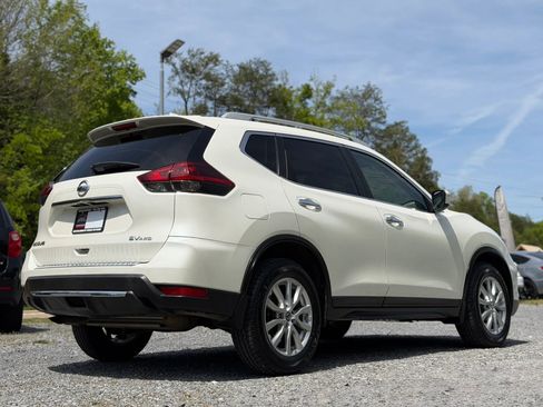 Used 2018 Nissan Rogue SV AWD/4WD image 6