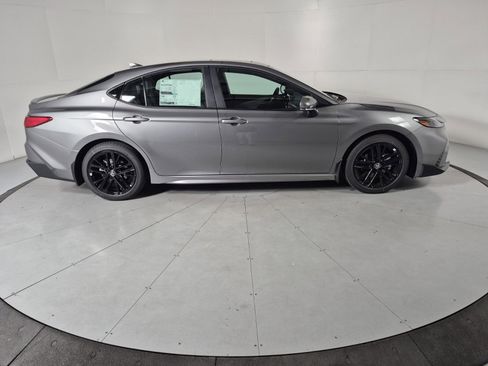 New 2026 Toyota Camry Hybrid image 5