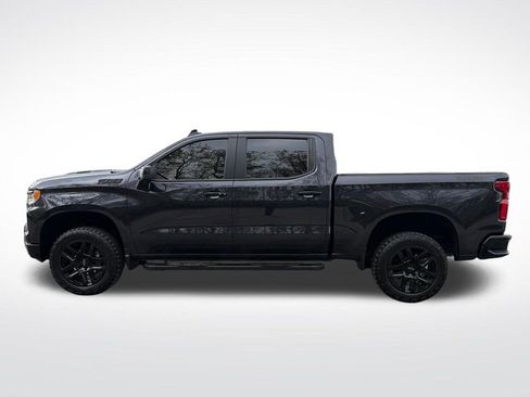 Used 2024 Chevrolet Silverado 1500 LT Trail Boss w/ LT Trail Boss Premium Package AWD/4WD image 2