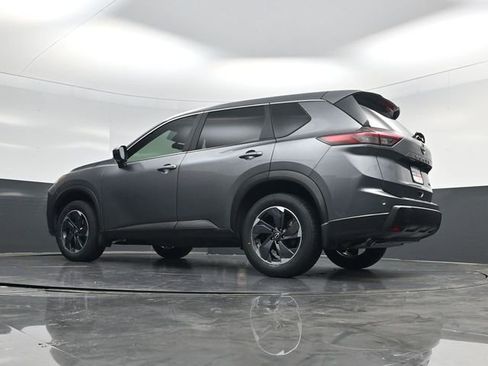 Used 2024 Nissan Rogue SV image 51