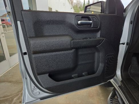 Used 2022 Chevrolet Silverado 1500 Custom Trail Boss w/ LPO, Dark Essentials Package AWD/4WD image 40