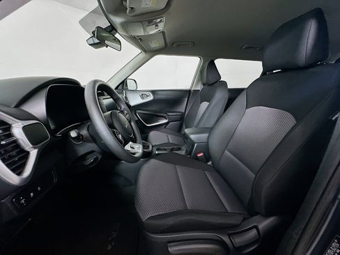 Used 2025 Kia Soul LX w/ LX Technology Package image 13