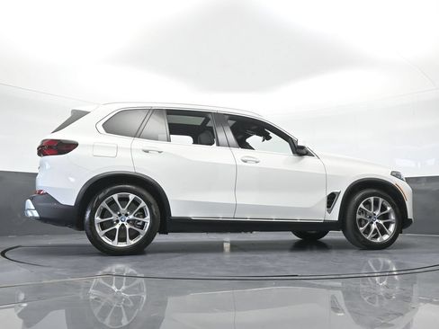 Used 2025 BMW X5 xDrive50e AWD/4WD image 64
