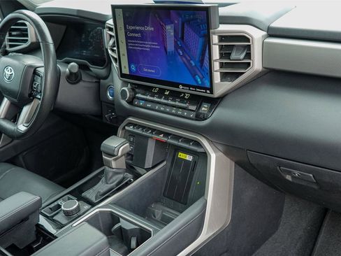 Used 2024 Toyota Tundra Limited AWD/4WD image 29