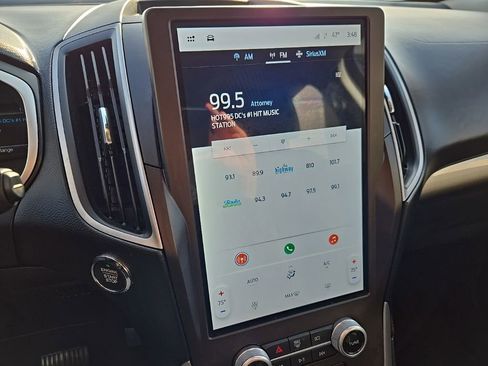 Used 2021 Ford Edge SE image 21